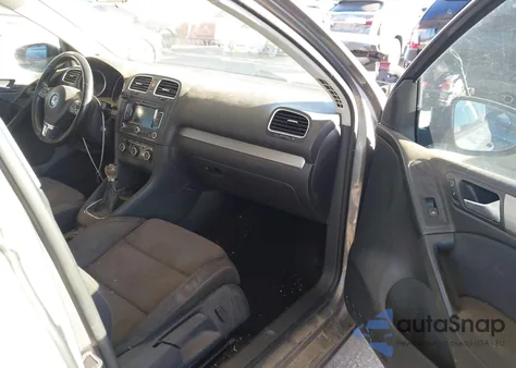 2014 Volkswagen Golf 2.0L Tdi z USA, uszkodzony, nr VIN WVWNM7AJ6EW006349